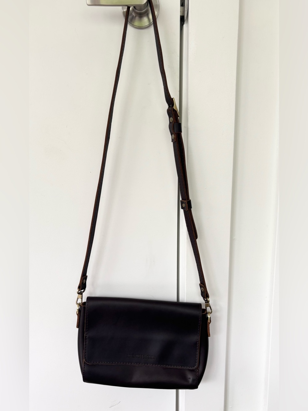 Portland Leather Company Metro Crossbody coldbrew with gold hardware Medium - Picture 3 of 8